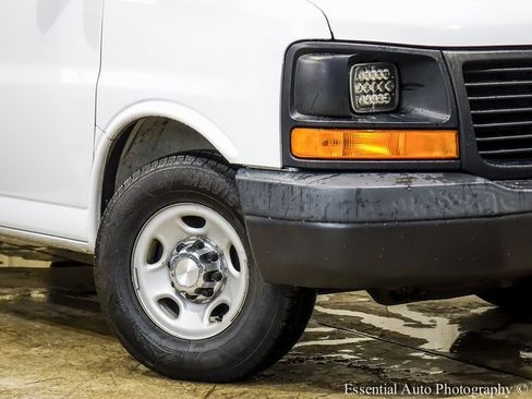 Certified 2017 GMC Savana 2500 w/ All Terrain Package image 3