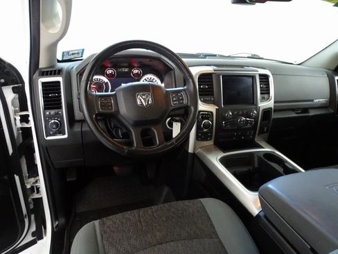 Used 2019 RAM 1500 Big Horn image 5