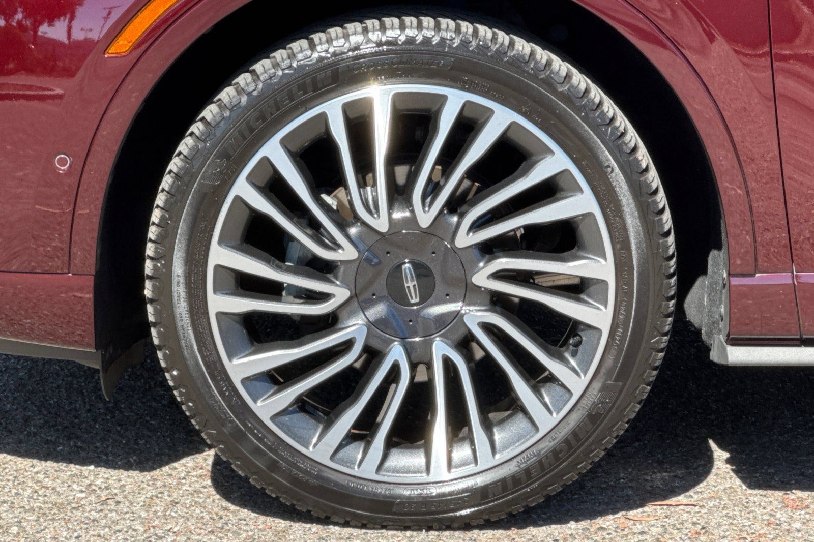 Used 2021 Lincoln Corsair Reserve AWD/4WD image 27