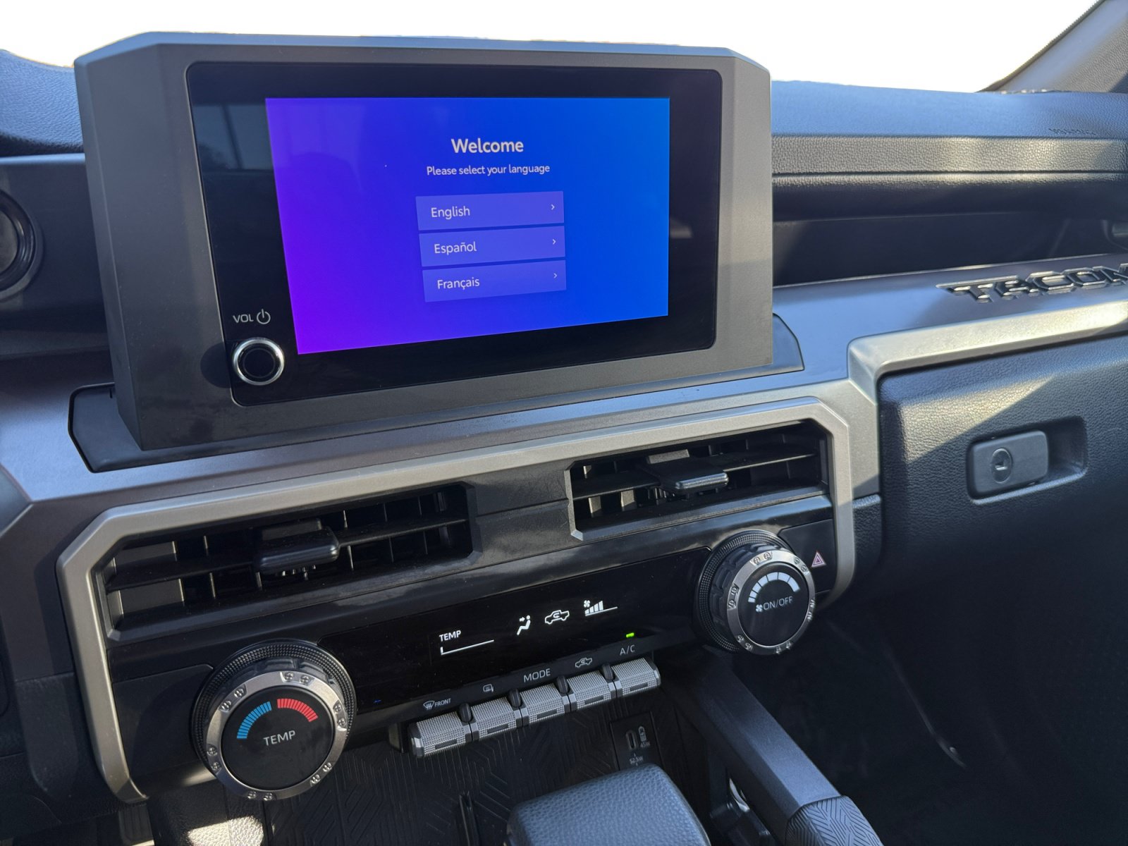 Used 2025 Toyota Tacoma SR5 AWD/4WD image 12