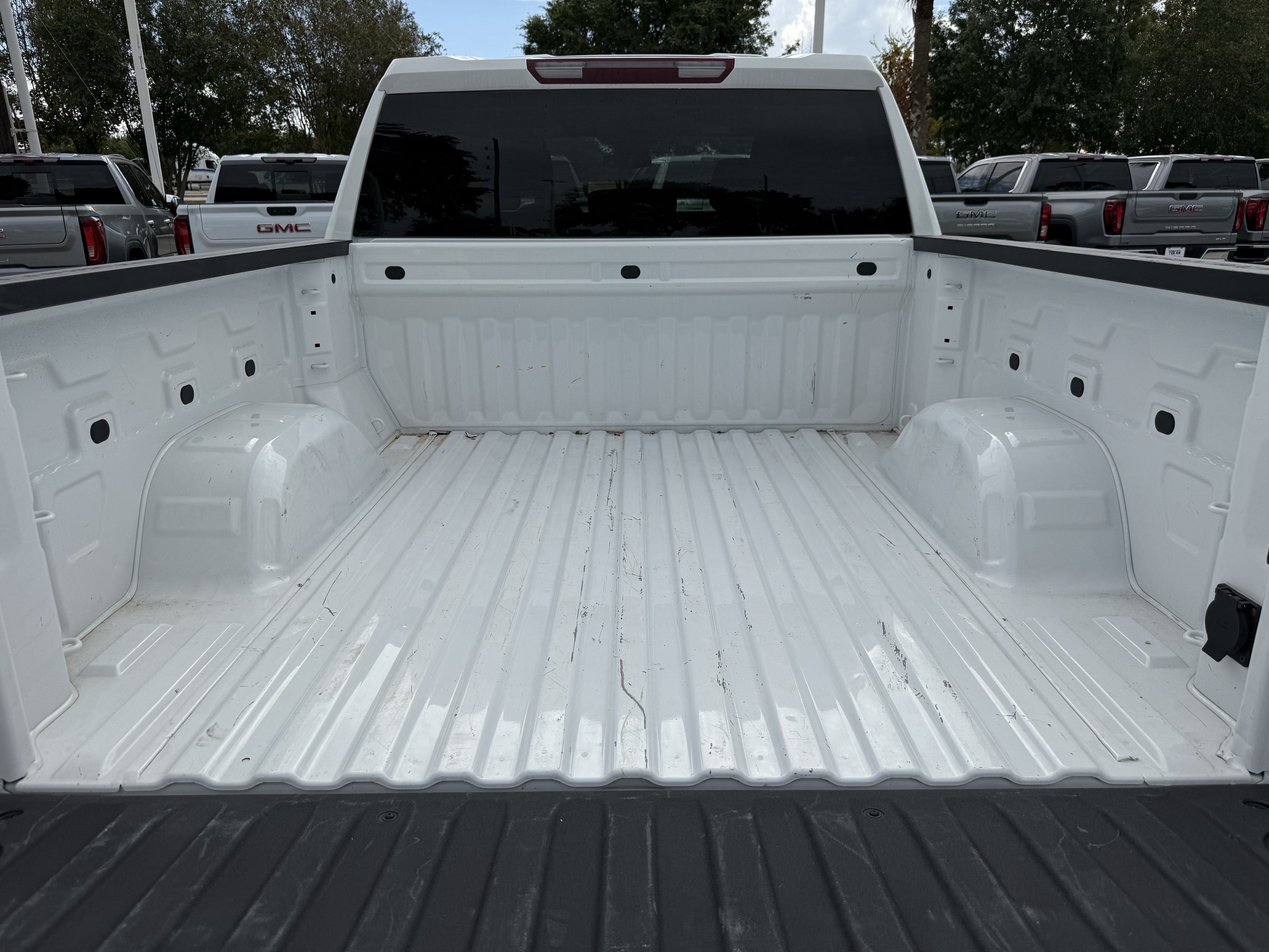 Used 2026 Chevrolet Silverado 1500 LT AWD/4WD image 29