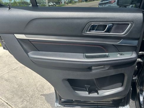 Used 2018 Ford Explorer Sport AWD/4WD image 24