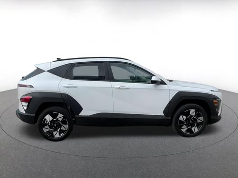 Used 2025 Hyundai Kona SEL image 14