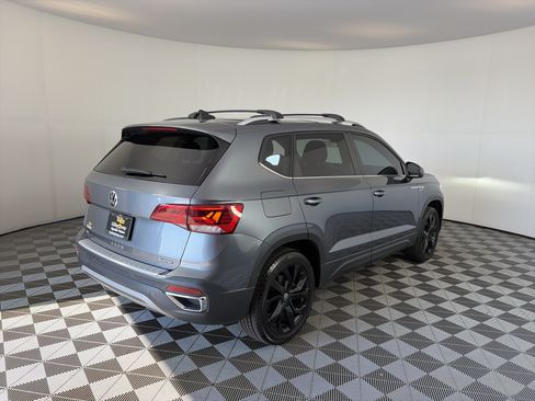 Used 2022 Volkswagen Taos SE AWD/4WD image 10