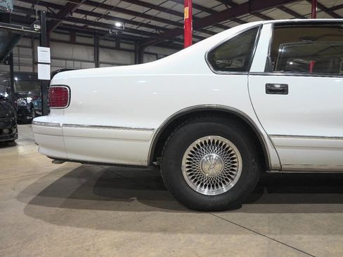 Used 1996 Chevrolet Impala SS image 9