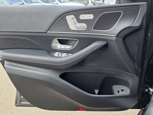Used 2025 Mercedes-Benz GLE 350 4MATIC image 19