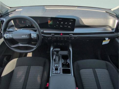 New 2026 Kia Sorento LX FWD image 15