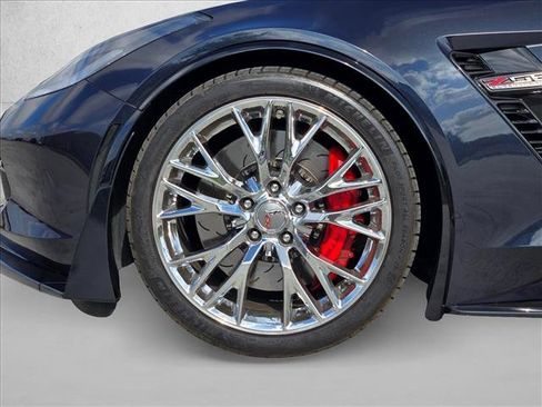 Used 2015 Chevrolet Corvette Z06 w/ 2LZ Preferred Equipment Group RWD image 20