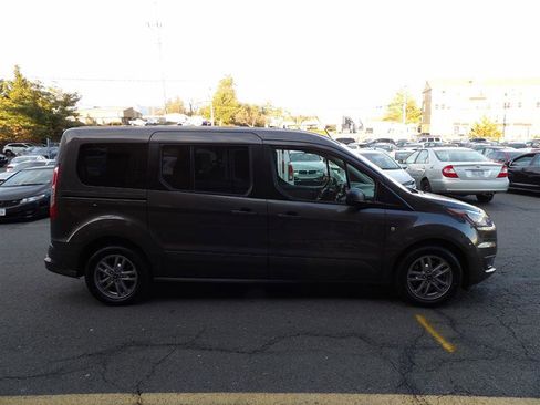 Used 2022 Ford Transit Connect XLT image 6