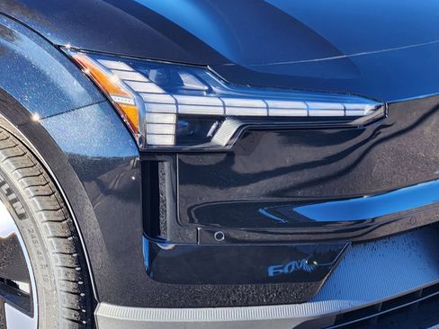 New 2026 Volvo EX30 Plus w/ Climate Package image 27