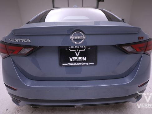 Used 2024 Nissan Sentra SR image 3