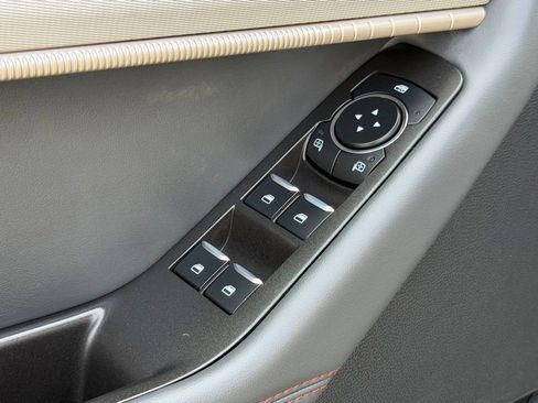 Used 2026 Ford Explorer Active RWD image 22
