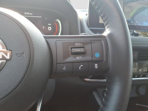 Used 2024 Nissan Rogue SL AWD/4WD image 22