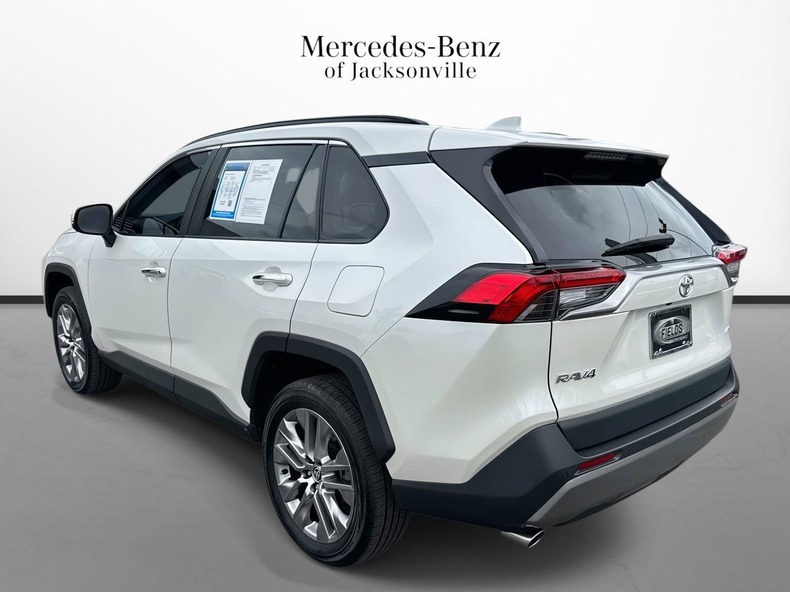 Used 2022 Toyota RAV4 Limited w/ Limited Grade Weather Package FWD image 5