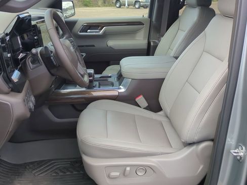 New 2026 Chevrolet Silverado 1500 RST w/ Convenience Package II AWD/4WD image 11