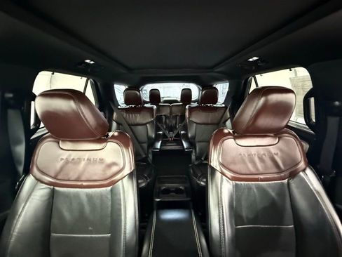 Used 2020 Ford Explorer Platinum w/ Premium Technology Package image 34