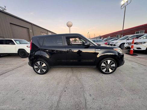 Used 2014 Kia Soul ! image 10
