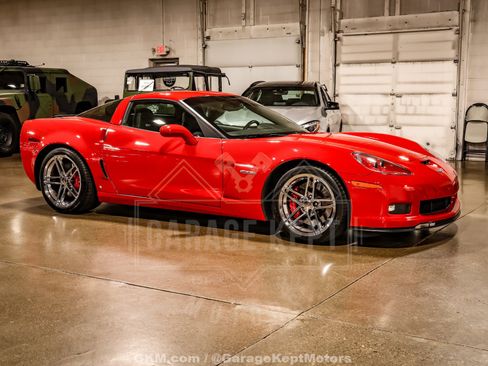Used 2007 Chevrolet Corvette Z06 w/ Preferred Equipment Group RWD image 12
