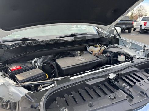 Used 2022 Chevrolet Silverado 1500 LTZ w/ Z71 Off-Road Package image 38