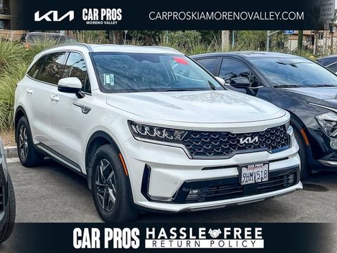 Certified 2023 Kia Sorento EX FWD image 1