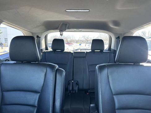 Used 2020 Honda Pilot Touring image 32