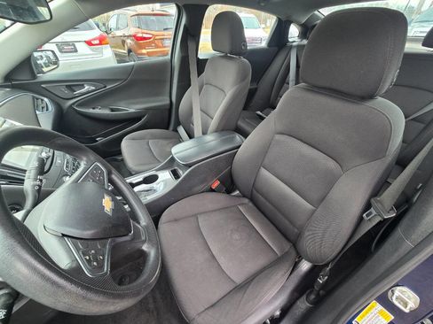Used 2019 Chevrolet Malibu LT FWD image 25