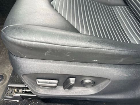Used 2024 Toyota Camry SE FWD image 10