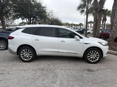 Used 2018 Buick Enclave Premium w/ Experience Buick Package image 8