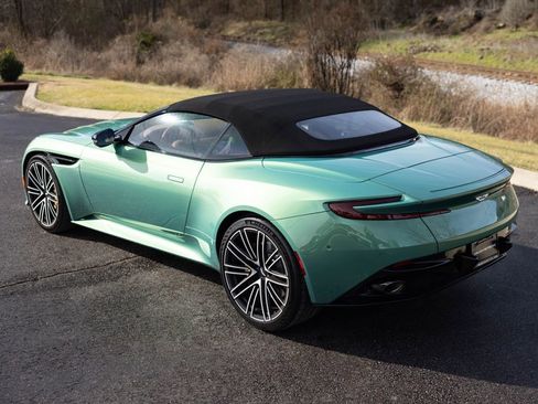Used 2025 Aston Martin DB12 Volante image 65