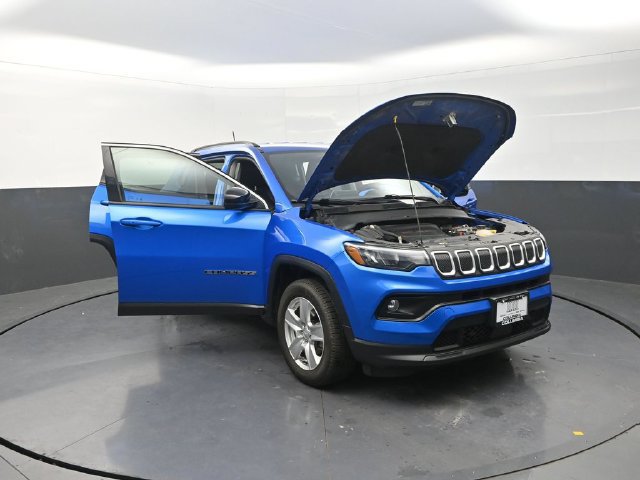 Used 2022 Jeep Compass Latitude AWD/4WD image 30