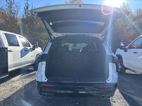 New 2026 Chevrolet Traverse RS image 26