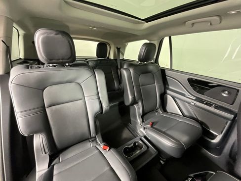 Used 2025 Lincoln Aviator 2WD w/ Equipment Group 101A image 22