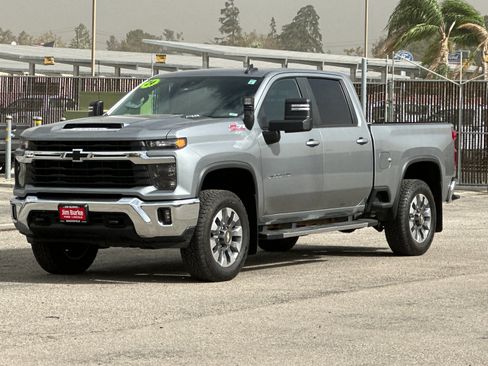 Used 2024 Chevrolet Silverado 2500 LT image 8