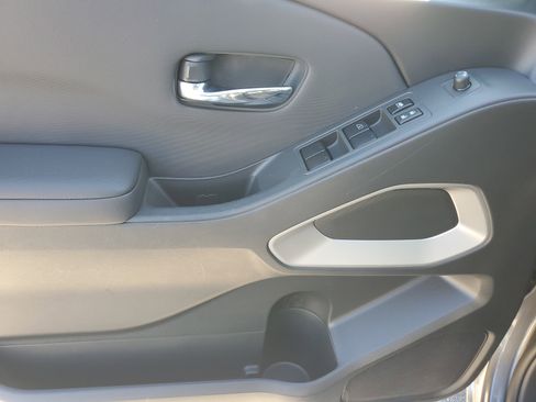 Certified 2024 Nissan Frontier SV image 26