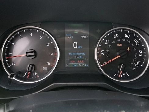 Used 2020 Toyota RAV4 LE AWD/4WD image 21