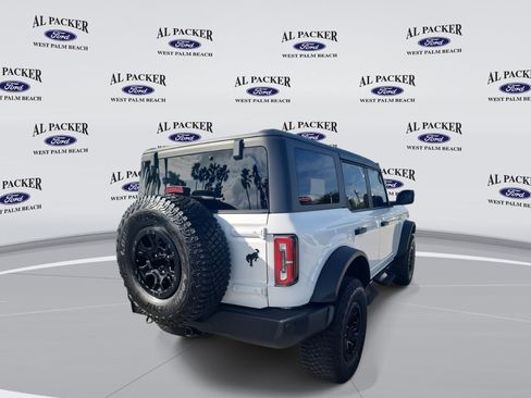 Used 2022 Ford Bronco Wildtrak image 5