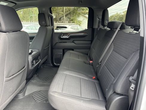 Used 2024 Chevrolet Silverado 1500 LT Trail Boss w/ Protection Package AWD/4WD image 10