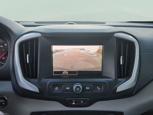 Certified 2024 GMC Terrain SLE image 12