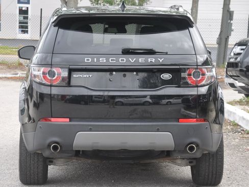 Used 2017 Land Rover Discovery Sport SE AWD/4WD image 5
