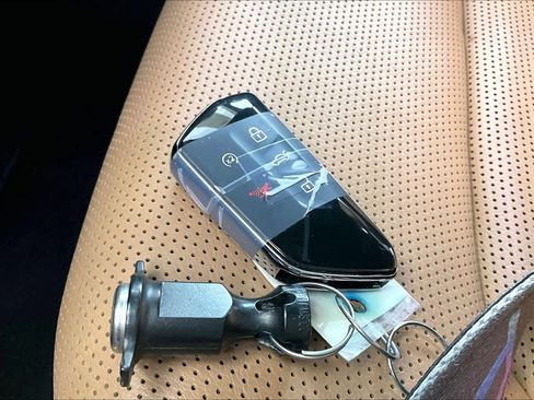 Used 2024 Volkswagen Atlas Cross Sport SEL R-Line image 14