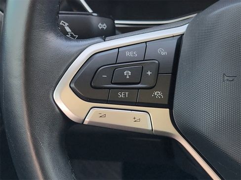 Used 2022 Volkswagen Jetta SE image 28