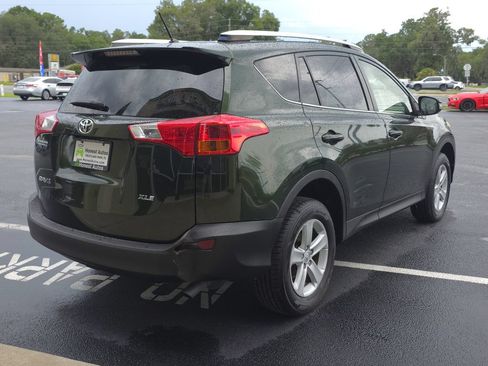 Used 2013 Toyota RAV4 XLE FWD image 5