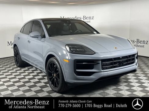 Used 2025 Porsche Cayenne Coupe AWD/4WD image 1