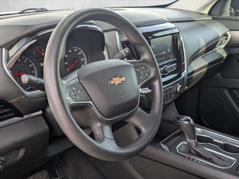 Used 2018 Chevrolet Traverse LS image 10