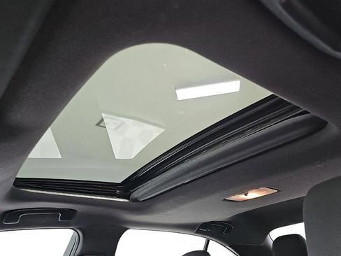 Used 2021 Toyota Corolla SE w/ SE Premium Package image 15