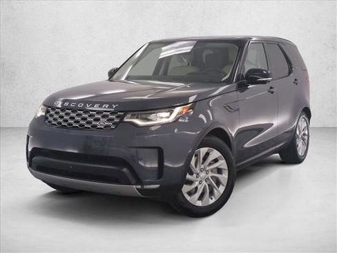 Used 2025 Land Rover Discovery S image 1