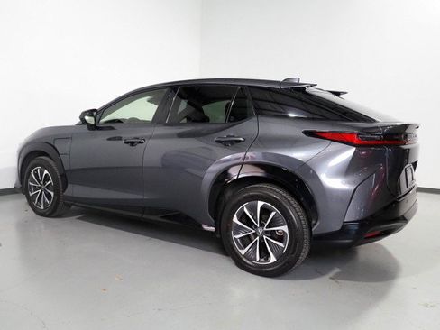 Used 2023 Lexus RZ 450e Premium image 8