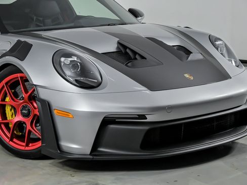Used 2024 Porsche 911 GT3 RS RWD image 3