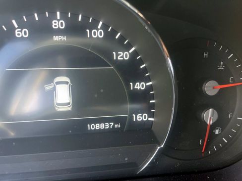 Used 2019 Kia Sorento EX image 10