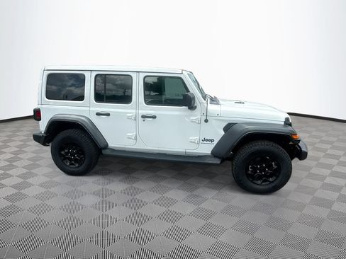 Used 2023 Jeep Wrangler Unlimited w/ Sun & Screen Package AWD/4WD image 5